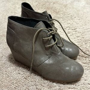 Tom wedge booties